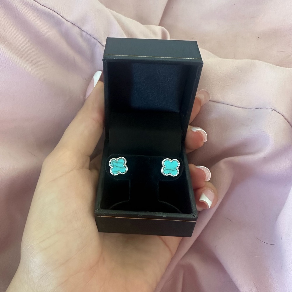 Brand new blue Van Cleef and Arpels earrings. Never worn